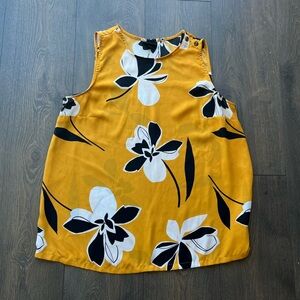 NWOT Who What Wear Floral Top